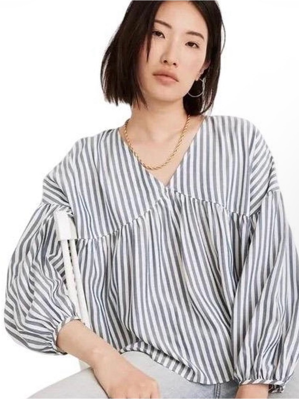 Madewell Gray and White Striped V-Neck Balloon-Sleeve Tunic G3